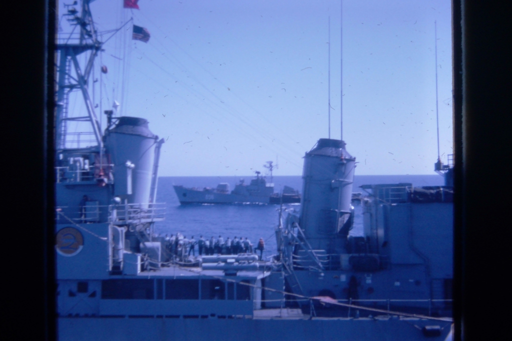 1970 foto aboard USS Butte